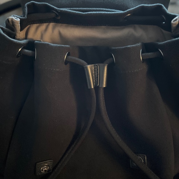 ❌SOLD❌Black Everlane backpack - Picture 8 of 10